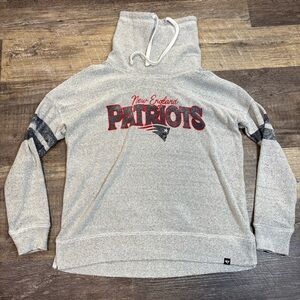 47 Brand New England Patriots pullover Sweatshirt Women’s Size Small